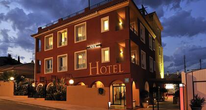Atrium Hotel