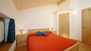 2 Schlafzimmer, Bügeleisen/Bügelbrett, Bettwäsche