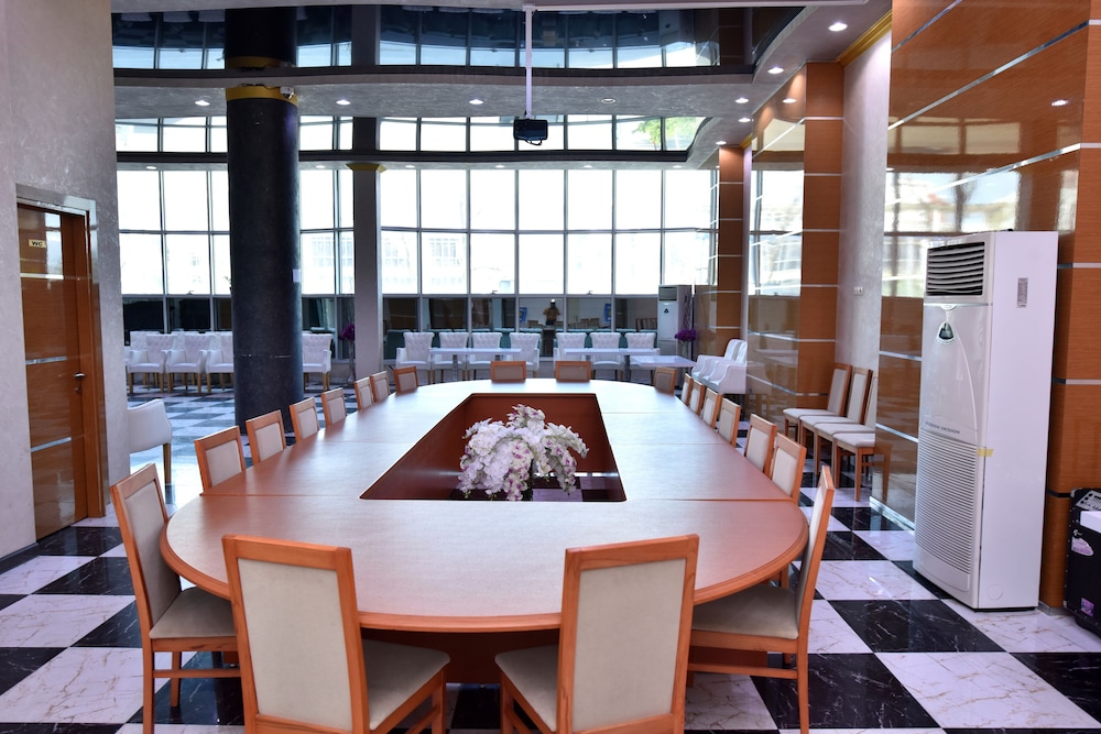 Photo - Grand Georgian Palace