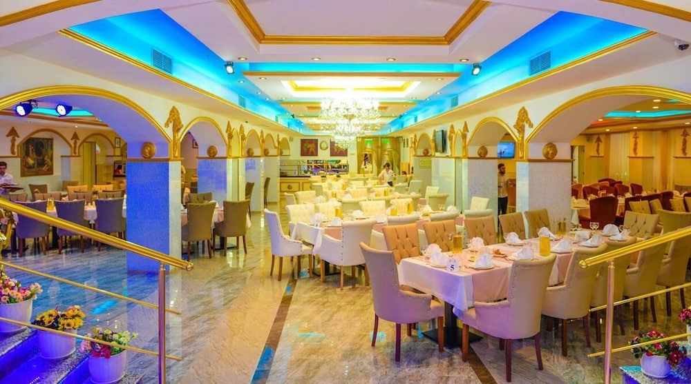 Photo - Grand Georgian Palace