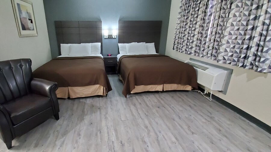 Crescent Park Motel & Suites