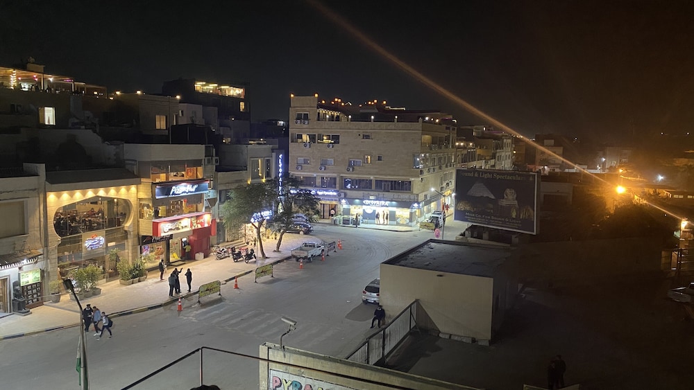 Photo - Queen cleopatra Pyramids Hotel