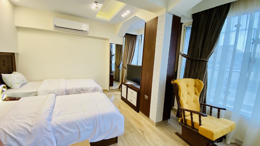 Photo - Queen cleopatra Pyramids Hotel