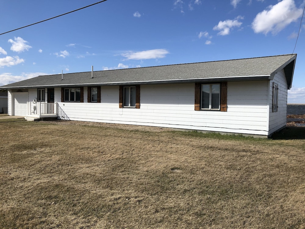 Oak & Arrow Cabin On Bluedog Lake, Waubay Hunting, Fishing, Vacation