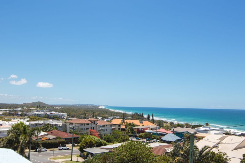 The White House - Central Coolum, Spectacular Ocean Views, & Wifi