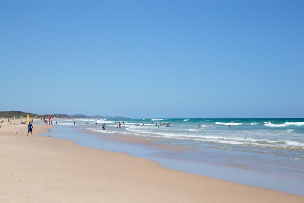 The White House - Central Coolum, Spectacular Ocean Views, & Wifi