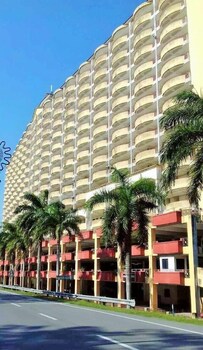 No Longer Available 3 Bedrooms Desair Apartment At Jalan Lumut Jalan Lumut Lumut Manjung Perak 3 Bedrooms 1474 Sqft Apartments Condos Service Residences For Rent By Desmond Choong Rm 600 Mo 31669001