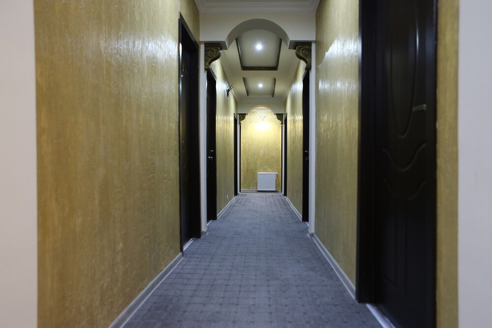 Photo - Discovery Hotel