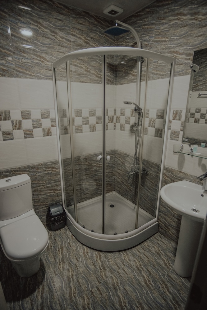 Photo - Discovery Hotel