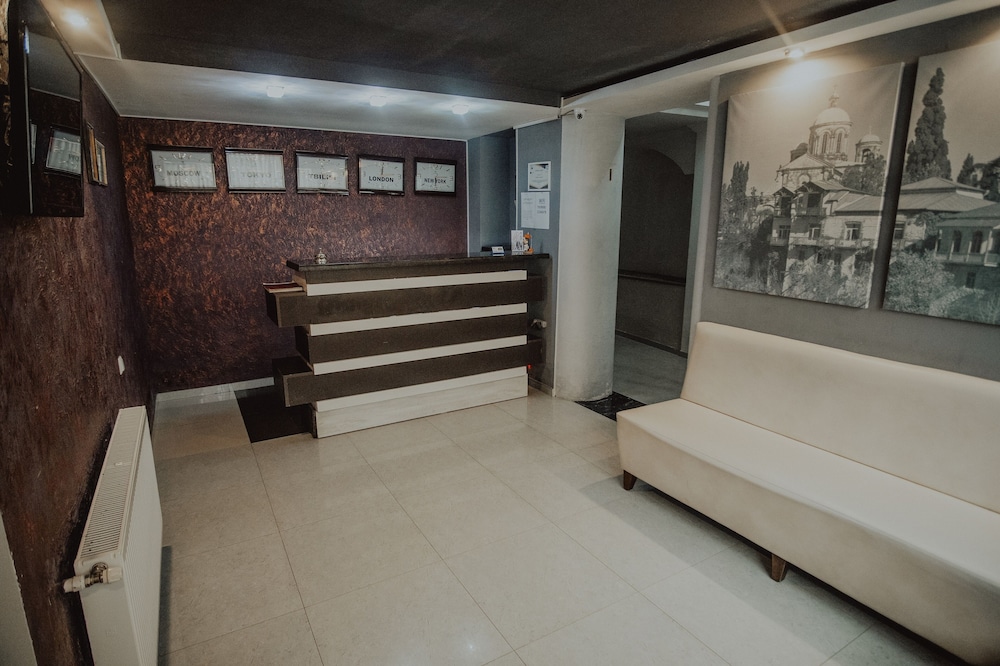 Photo - Discovery Hotel