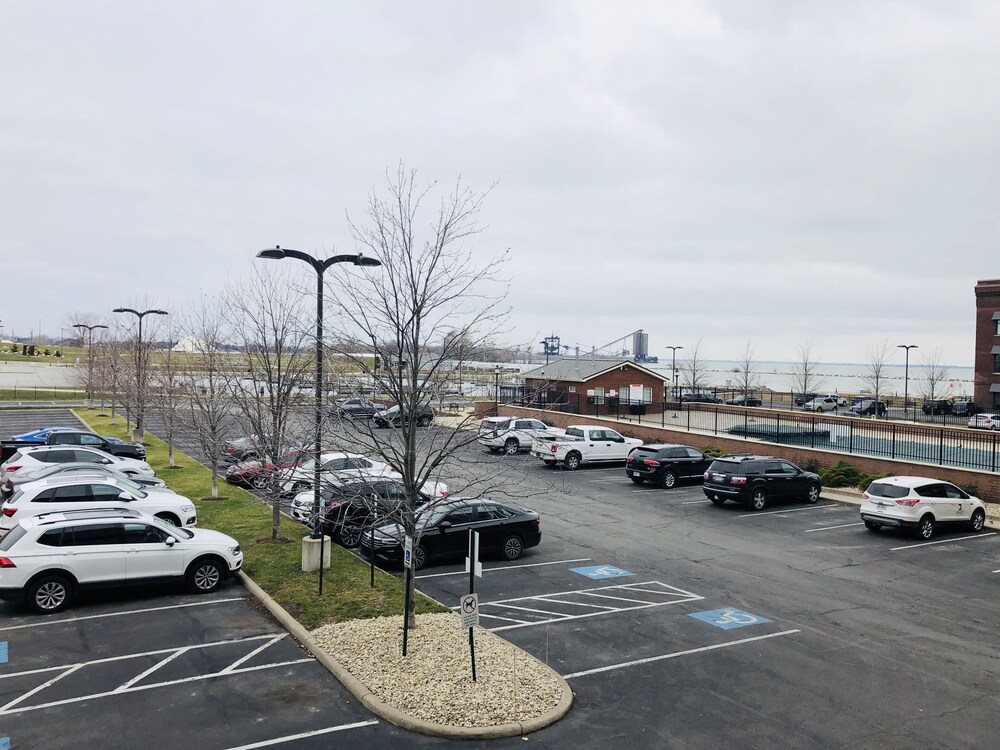 Beautiful Waterfront Getaway for Four!