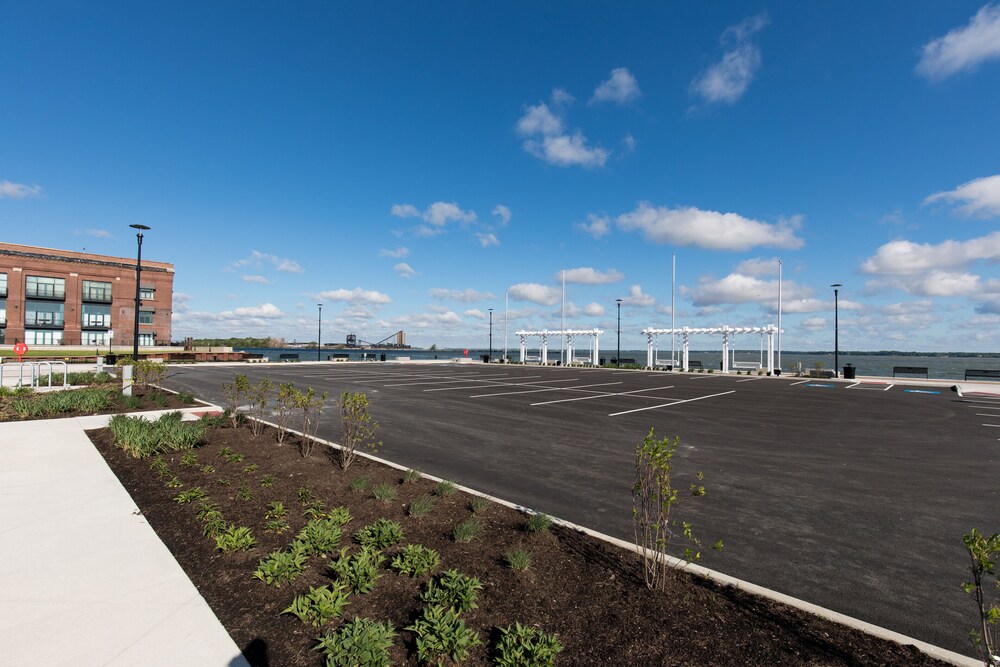 Beautiful Waterfront Getaway for Four!