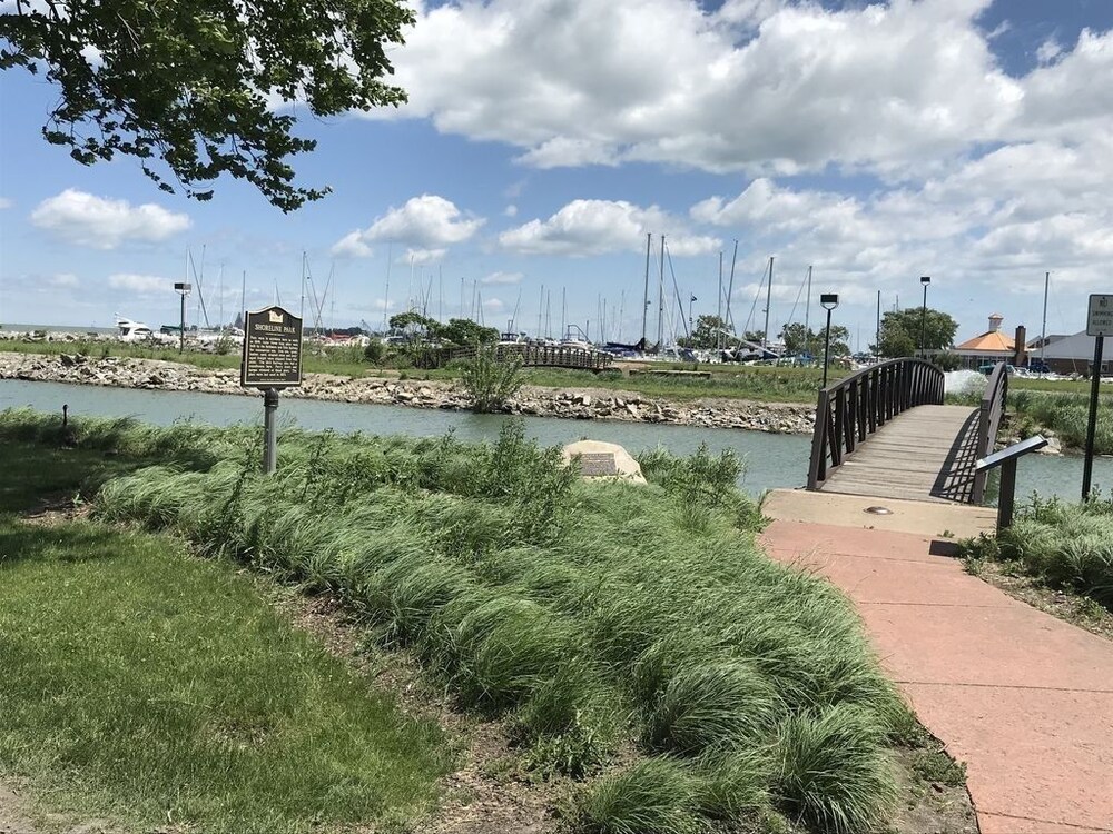 Beautiful Waterfront Getaway for Four!