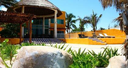 Uinic Chay Luxury Ocean Front Villa
