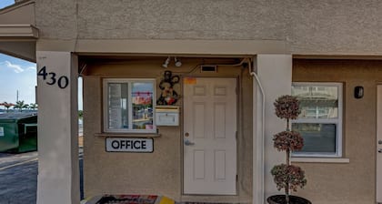 Aladdin Motel