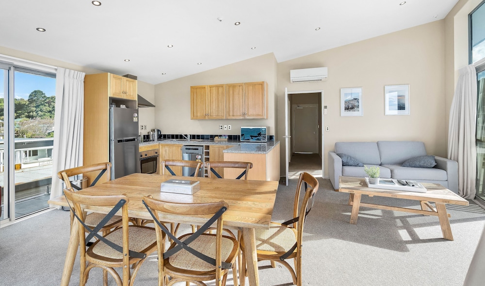 Kaikoura Waterfront Apartments AU131 Deals & Reviews (Kaikoura, NZL