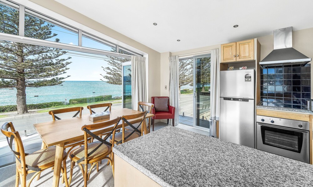 Kaikoura Waterfront Apartments AU131 Deals & Reviews (Kaikoura, NZL