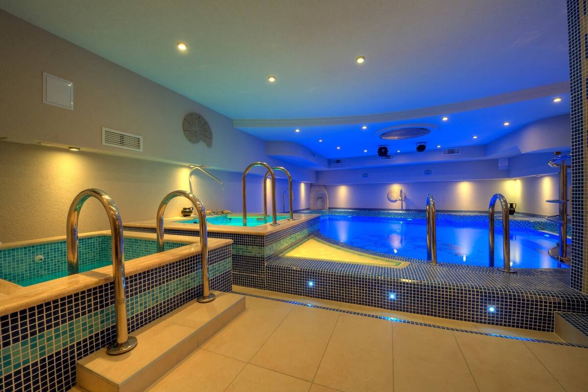 Hotel Balaton Fonyod 21 Room Prices Deals Reviews Expedia Com