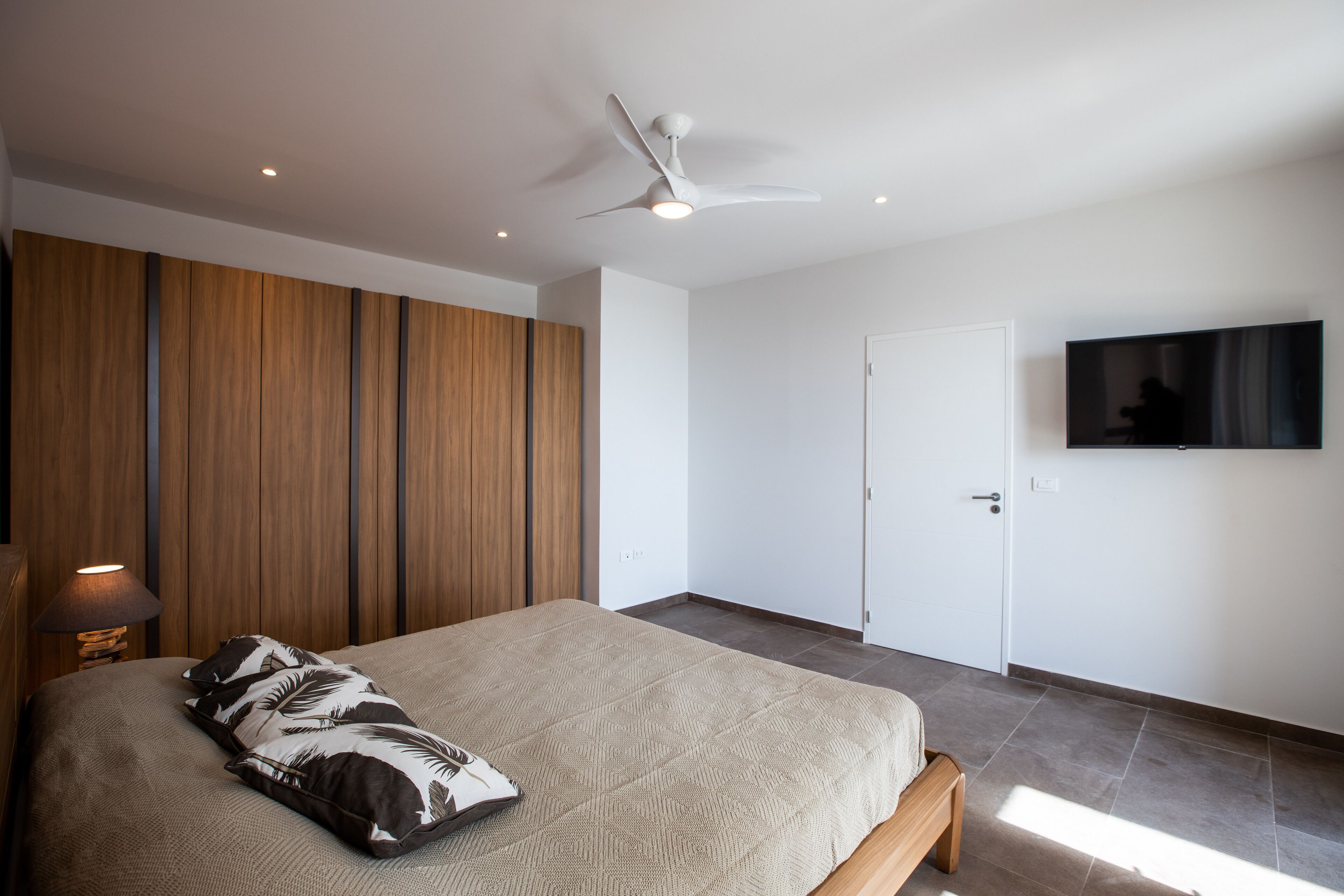 *NEW EVE SPECIALS* Modern Penthouse with amazing view- Private Pool in Lowlands, Sint Maarten