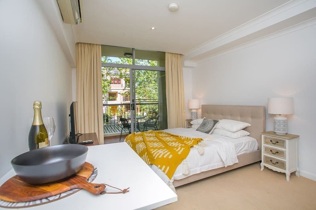 Boho Luxe Studio. Pool + Wifi + Free Parking. Walk to Optus Stadium
