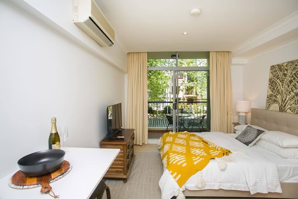 Boho Luxe Studio. Pool + Wifi + Free Parking. Walk to Optus Stadium
