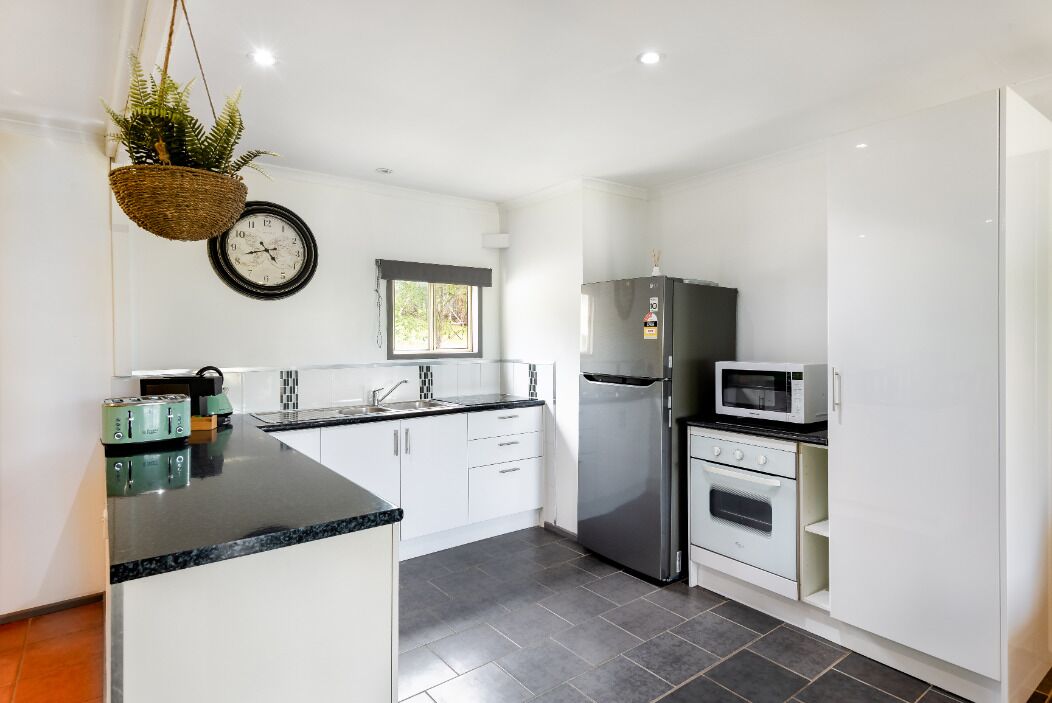 The Bucca Hideaway - Bush & Beach Experience