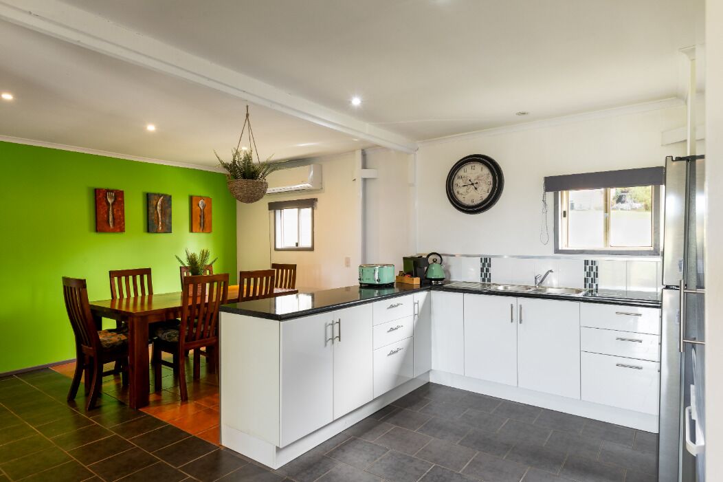 The Bucca Hideaway - Bush & Beach Experience