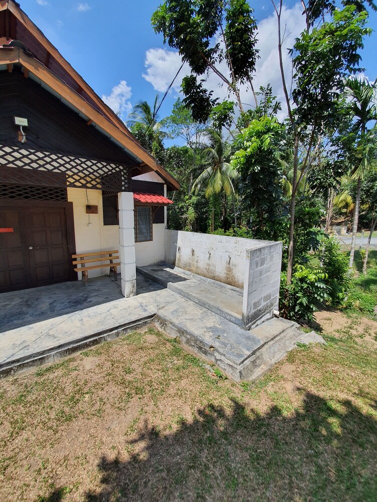 Spot On 89906 Kendong Village Resort Tampin Mys Best Price Guarantee Lastminute Com Au