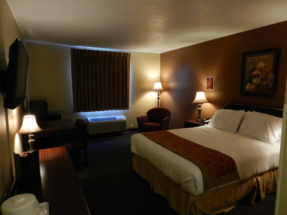 Luxury Inn & Suites