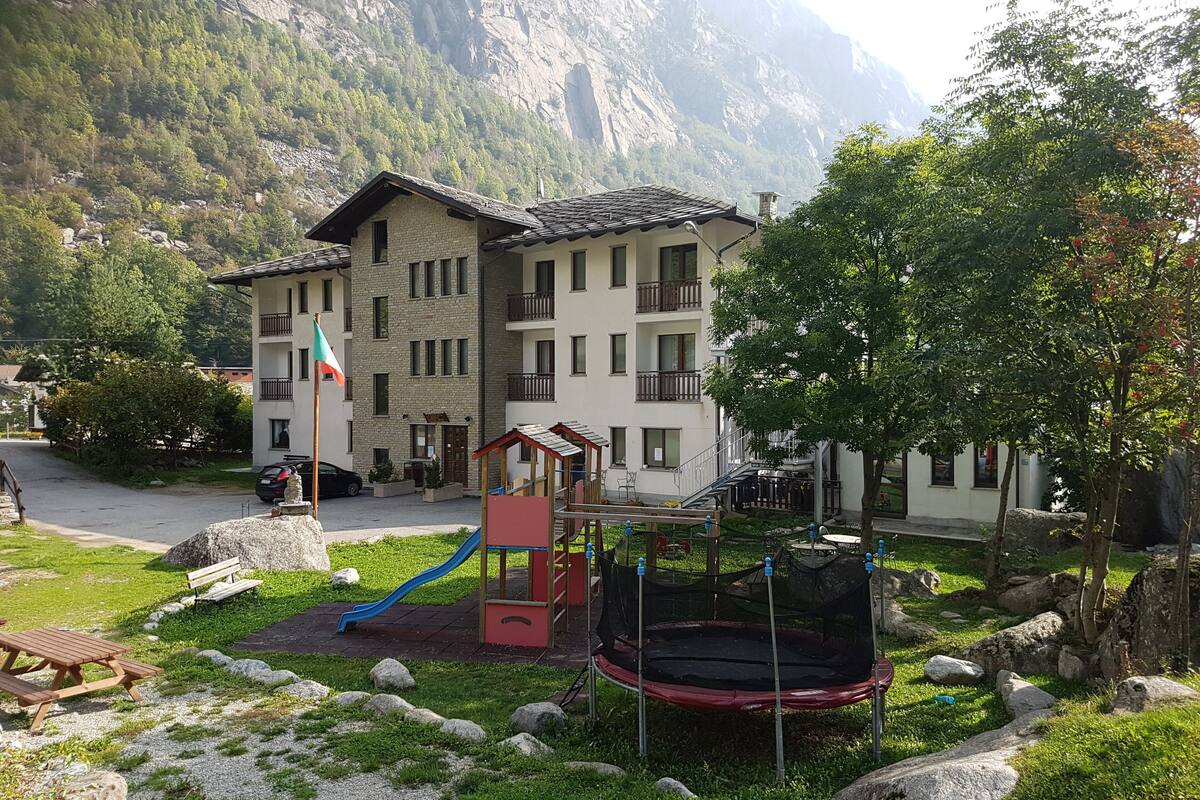 Albergo La Cascata Noasca Italia Expedia It