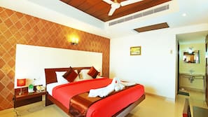 Desk, iron/ironing board, rollaway beds, free WiFi