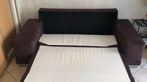 1 chambre, fer et planche à repasser, accès Internet