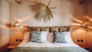 Egyptian cotton sheets, premium bedding, in-room safe