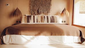 Egyptian cotton sheets, premium bedding, in-room safe