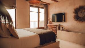 Egyptian cotton sheets, premium bedding, in-room safe