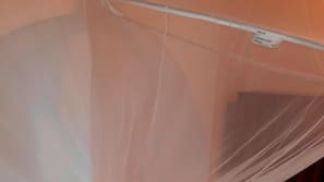 1 bedroom, iron/ironing board, free WiFi