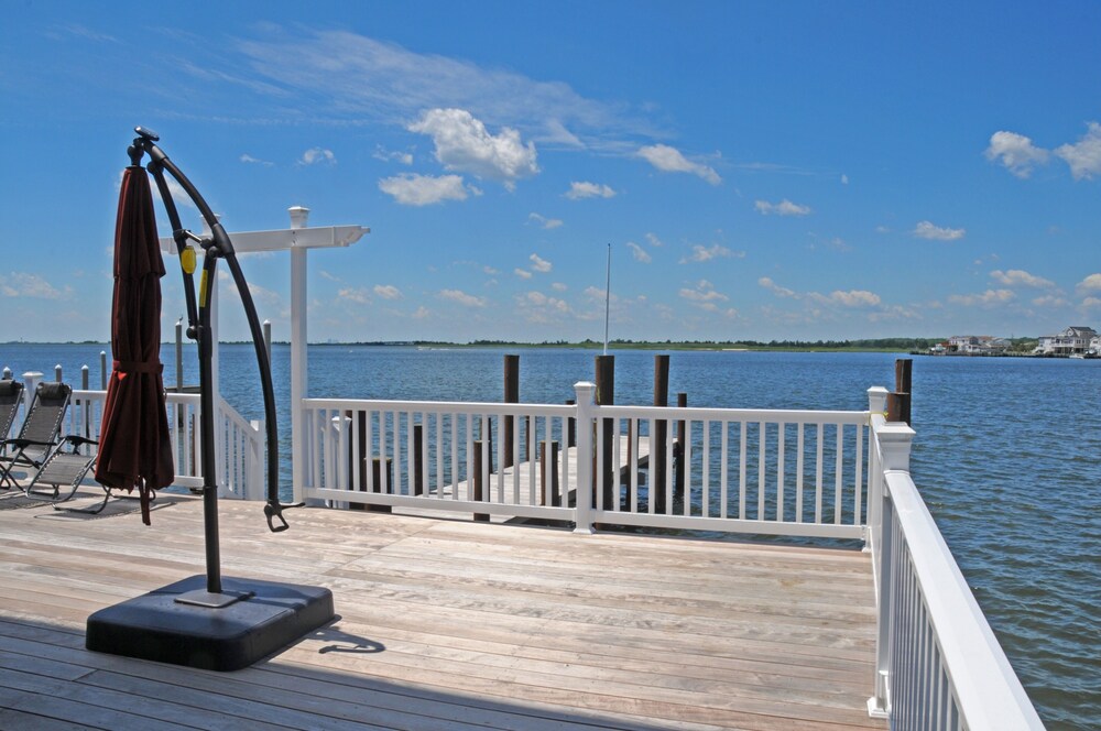 Unique & spacious house with boat docks in Tuckerton beach, NJ