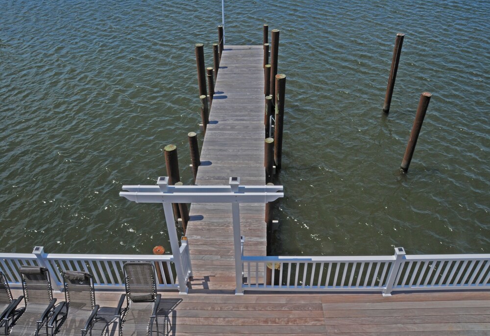 Unique & spacious house with boat docks in Tuckerton beach, NJ