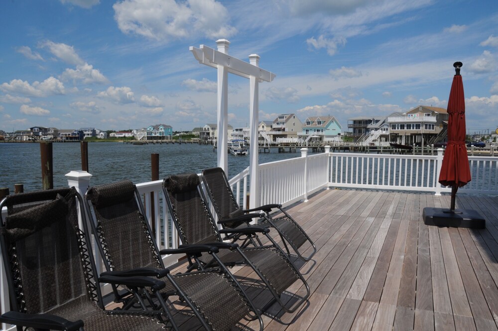 Unique & spacious house with boat docks in Tuckerton beach, NJ