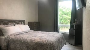 1 bedroom, iron/ironing board, Internet, linens