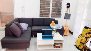 Fernseher, Videospielkonsole, Bücher
