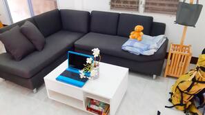 Fernseher, Videospielkonsole, Bücher