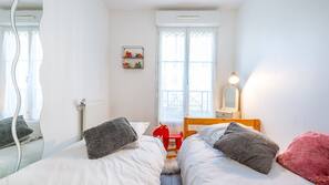 Blackout drapes, iron/ironing board, free WiFi, linens