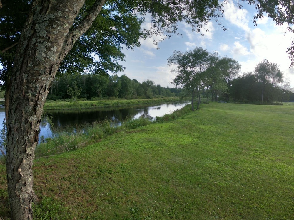 Copper Lantern Motor Lodge in West Brookfield Best Rates & Deals on