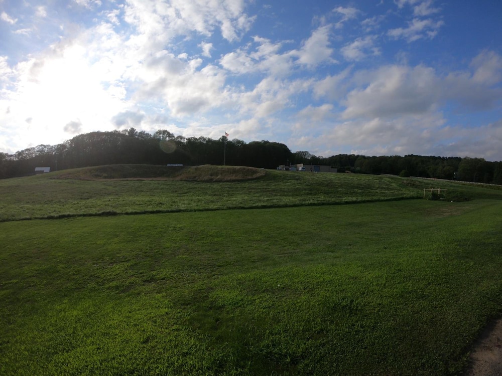 Copper Lantern Motor Lodge in West Brookfield Best Rates & Deals on