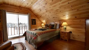 3 bedrooms, iron/ironing board, WiFi, linens