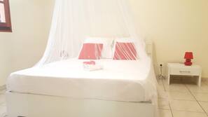 3 bedrooms, iron/ironing board, free WiFi