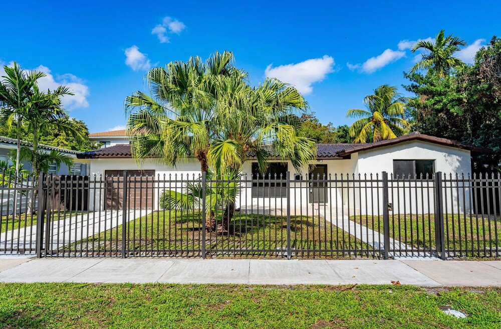Luxury Villa Miami Shores