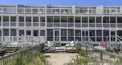 Atlantic Watergate 16 by Long & Foster