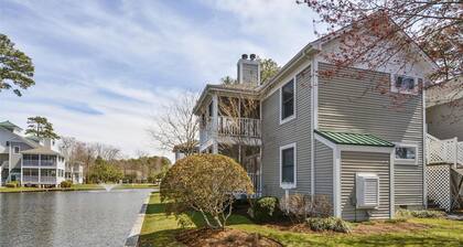 Sea Colony W 11008 Evergreen by Long & Foster
